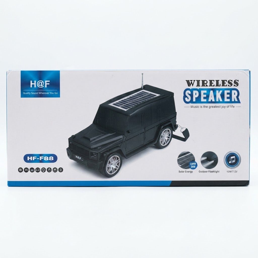 مكبر صوت لاسلكي بتقنية البلوتوث H@F HF-F88 بتصميم مستوحى من سيارات الدفع الرباعي (SUV)، مزود بلوح شمسي ومصباح يدوي للاستخدام الخارجي.