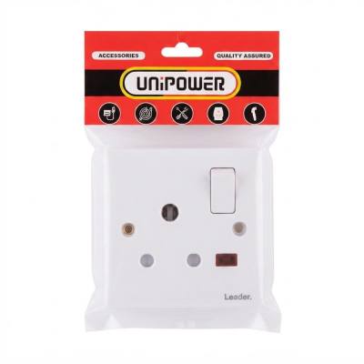 مقبس كهربائي Unipower بقوة 15 أمبير، أحادي (مجموعة واحدة) ومزود بمفتاح ومؤشر ضوئي نيون.